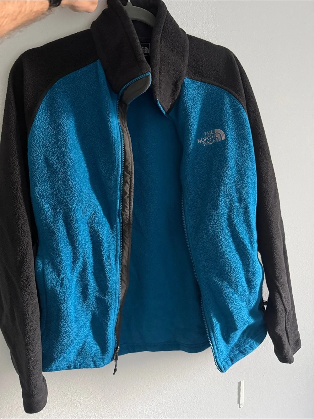 The North Face Men’s Blue and Black Lightweight Fleece Jacket